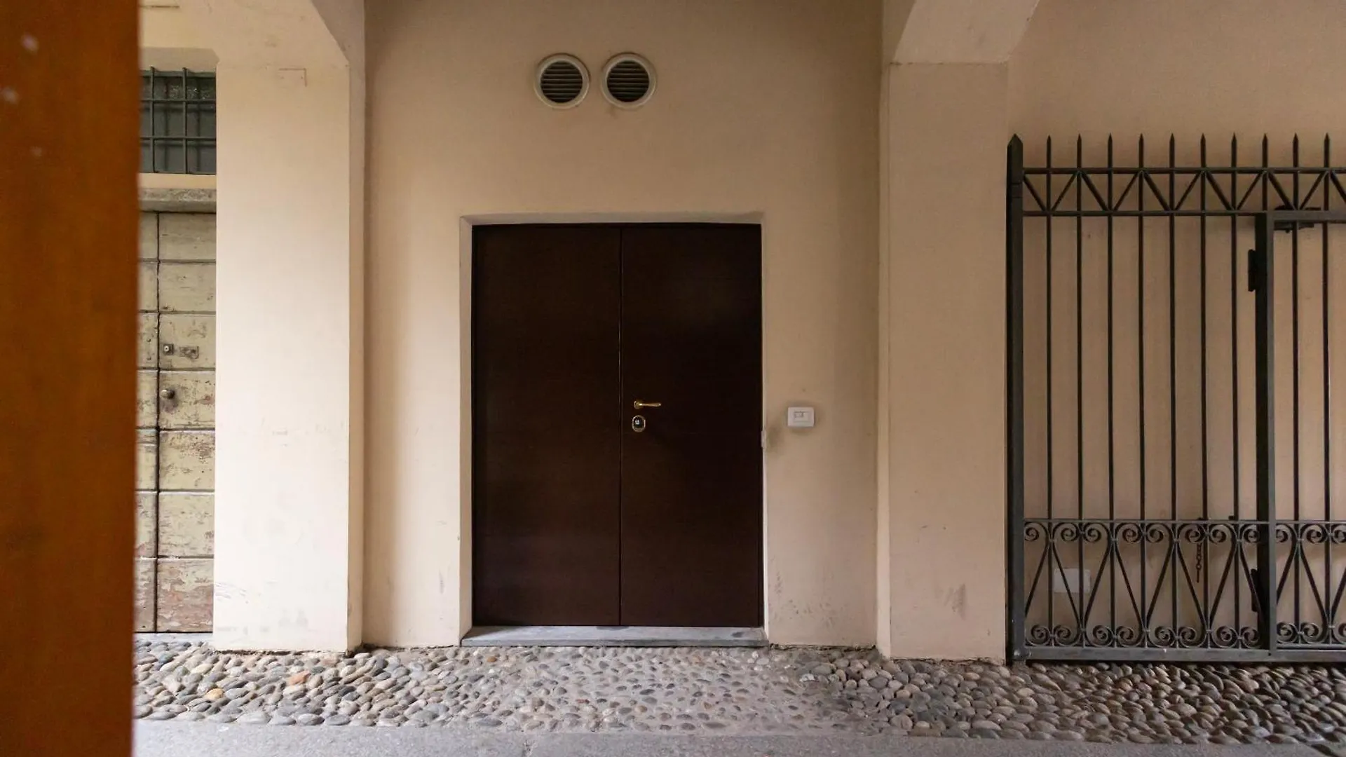 公寓 Flora 57 - Splendido Loft Nel Cuore Dei Navigli 米兰