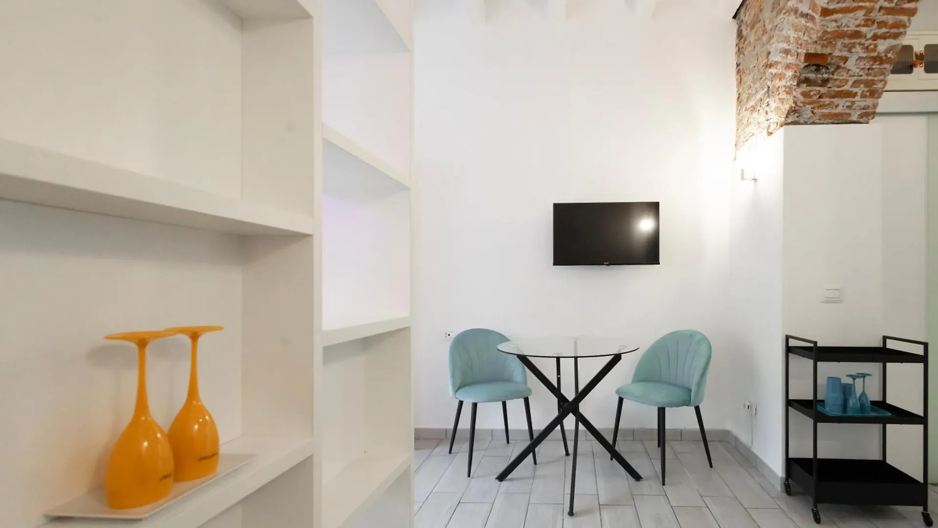 Apartment Flora 57 - Splendido Loft Nel Cuore Dei Navigli Milan