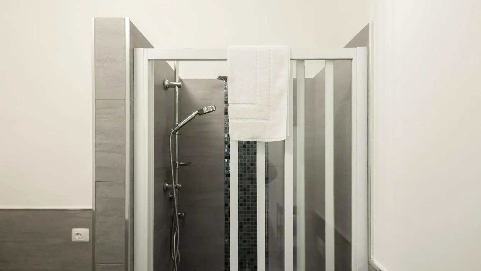 Flora 57 - Splendido Loft Nel Cuore Dei Navigli Milan